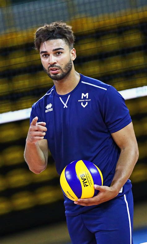 La star des bleus avait donc quitté ses équipiers sur un ace, celui permettant à la. Modena Volley, Swan Ngapeth: "Sono pronto e voglio vincere ...