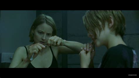 Find the perfect panic room stock photos and editorial news pictures from getty images. 'Panic Room' DVD Screen Captures - Kristen Stewart Image ...