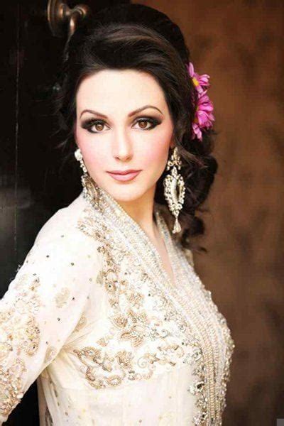 And whether it's an important date, business meeting or a black tie event you don't have enough time to prepare. 25 Easy and Gorgeous Hairstyles For Walima Function