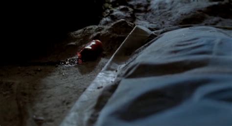 Un giovane autista guida due belle giovani donne a feste diverse. Teeth (review)