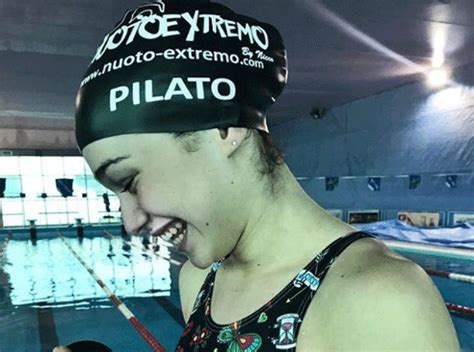 Benedetta pilato a soli 16 anni entra nella storia del nuoto frantumando il record del mondo nei 50 rana donne di 2940 di lily king: Melucci entusiasta di Benedetta Pilato: "Pazzesca, è il ...