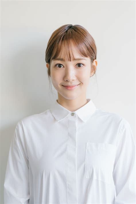 Park min young is a south korean actress under talent management agency namoo actors. LOOK: Park Min Young as Mariel Kim on "What's Wrong With Secretary Kim?"