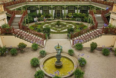 The color palette of white and neutrals lend to the blending of indoors and out. Orangerie Schwerin Foto & Bild | world, schloss ...