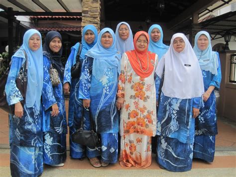 Pasar seni via kl sentral. Kelab Fotografi SMK Rantau Panjang Klang: MAJLIS PERSARAAN ...