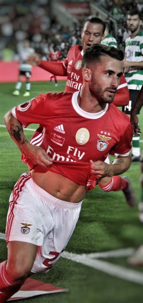 Vê o perfil de jogador de rafa silva (benfica) no flashscore.pt. Ideia por anapintoz em Rafa Silva | Memes de futebol ...