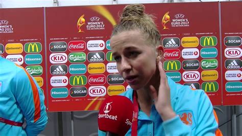 Volgende bericht video | oranjeleeuwinnen boeken monsterzege in de grolsch veste. Oranje Leeuwin Jackie Groenen na afloop tegen Noorwegen ...