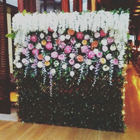 All purchases come with a free card message and best value guarantee! Belinda's 21st Birthday Flower Wall at Zeta Bar Hilton ...