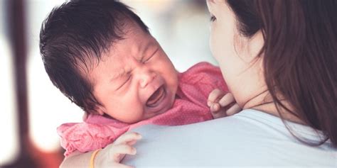 Masalahnya, mulai dari bayi kuning, bayi yang terus menerus menangis dan penyakit lain seperti infeksi tali pusat. Mengenali Purple Crying, Saat Bayi yang Baru Lahir Nangis ...