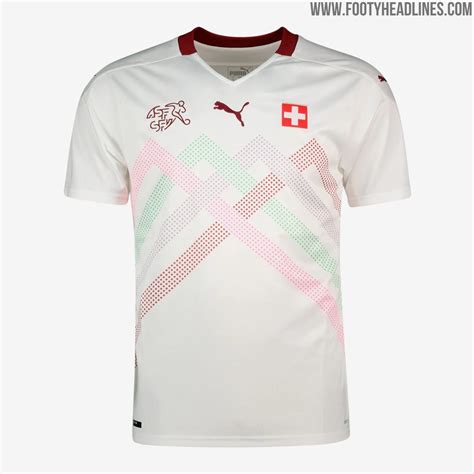Das dunkelrote weiße heimtrikot 2020 hat abgebrochene steifen grafiken. Unglaublich?! Schweiz EM 2020 Trikot-Schriftart ist nur ...