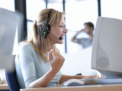 Punctul pe electricitate (priza, intrerupator). Poti sa-ti verifici ONLINE factura la energie electrica si ...