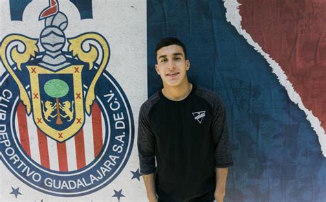 Former fc dallas midfielder and us youth international alejandro zendejas has reportedly resigned from the us national. Chivas: El futbolista que renunció a ser la estrella de ...