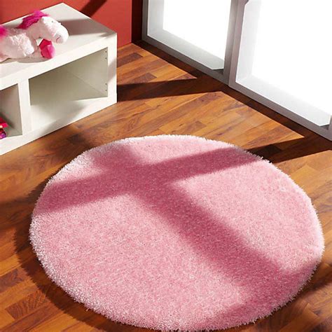 Im online shop von teppich4kids finden sie viele flauschige kinderteppiche in pink, uni rosa, altrosa und gemischten farben. Teppich Shaggy rund, rosa, 100 cm | myToys