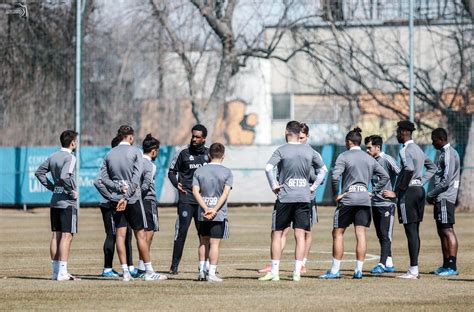 Mls announced plans for cf montreal and toronto fc to begin playing select games in their home venues. CF Montréal: Nueva identidad, nueva ideología - Radio ...