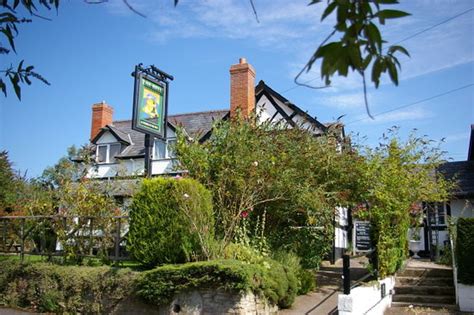 The blue bell inn is located only yards from the quay in emsworth, boasting terrific views from the terrace, and is renowned for superb food served in a proper pub. The Bell Inn, Yarpole - Green Ln - Restaurant Reviews ...
