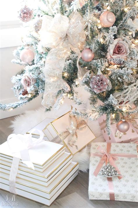 Browse our dusky pink artificial christmas leaves, foliage and berries and shop online with confidence from decoflora uk leading silk flowers experts. My Blush Pink Flocked Christmas Tree in 2020 | Pink ...