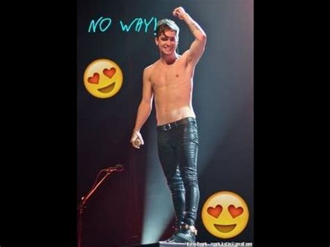 500 x 575 animatedgif 1042 кб. BRENDON URIE SHIRTLESS!!! - YouTube