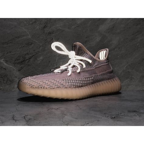 The soft top layer in the footbed offers. GT Batch Adidas Yeezy Boost 350 V2 Synth Non-Reflective ...