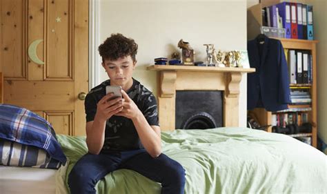 Muscular straight hunk jerking off for some money. Teenagers 'find phone beats sex' | Express.co.uk