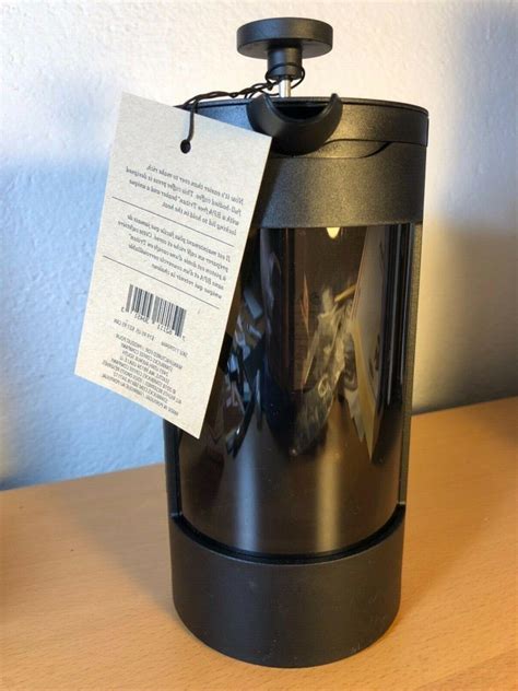 Swirl the hot water around inside the french press for about 10 seconds, then pull the plunger up and remove the lid. NEW, STARBUCKS 8 CUP FRENCH PRESS BY BODUM,