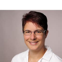 Tylko zatwierdzeni obserwujący mają dostęp do tweetów i profilu @unicredit_bank. Eva Richter - Datenmanagement und Analyse im ...