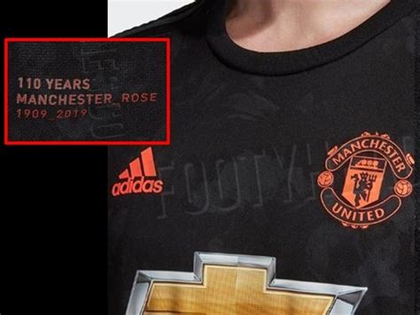 曼徹斯特聯足球俱樂部（英語：manchester united football club）簡稱曼聯（英語：manchester united），是一家位於英國曼徹斯特的球隊，前身為成立於1878年的「紐頓希夫lyr」（newton heath lyr f.c.），1902年改名為「曼徹斯特聯」。目前於英格蘭超級聯賽比賽。 曼聯第2作客球衣曝光 隱含百年故事｜即時新聞｜體育｜on.cc東網