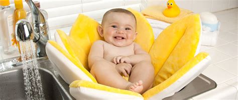 Blooming bath is the cute, cuddly and convenient way to bathe your baby. Μια μαργαρίτα και πάμε για μπάνιο - Η ΔΙΑΔΡΟΜΗ