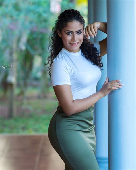 Sri lankan actress paboda sandeepani's latest social media photos 2018. Sandani Fernando ~ ElaModels | Sri Lankan Models Network ...