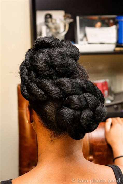 Donnez du volume et à la longueur à vos coiffures, découvrez nos collections: Chignon cheveux afro, crépus, défrises, en transition ...