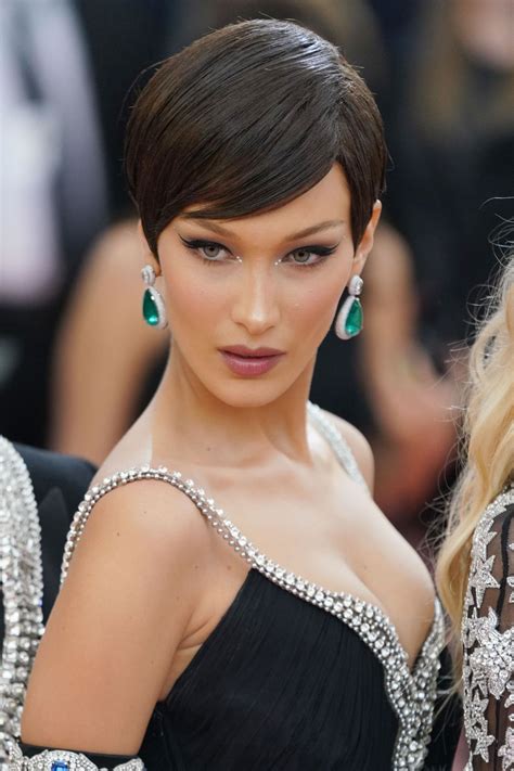 Isabella khair hadid, known popularly as bella hadid, is an american model. Bella Hadid - 2019 Met Gala • CelebMafia