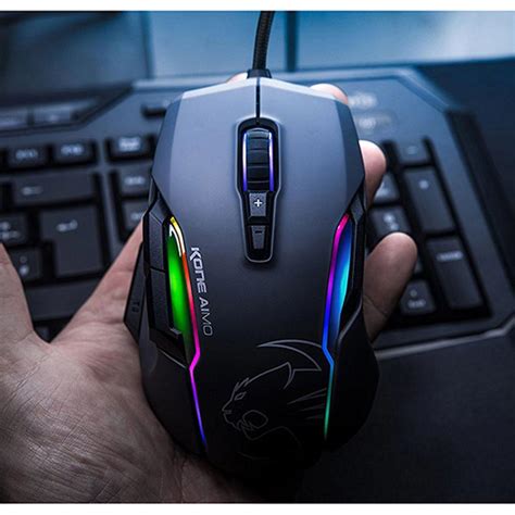 Looking at the unit we have the obligatory left and right buttons, a particularly chunky scroll wheel with good grip. Topnotch Gaming Mouse: Roccat Kone AIMO Review - Need Circle