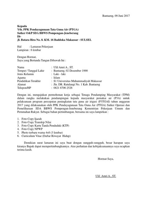 Surat lamaran kerja merupakan sebuah dokumen yang dikirim oleh seorang pencari kerja untuk melamar pekerjaan di sebuah perusahaan. 1. Surat Lamaran