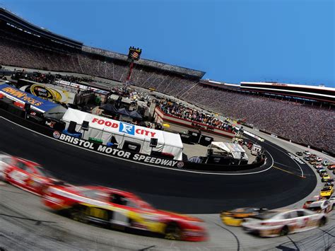 It's no secret that nascar has endured a very difficult 48 hours during a weekend that was supposed to mark the series' return to dirt after 50 years. Rain washes out NASCAR race at Bristol until Monday - WDEF