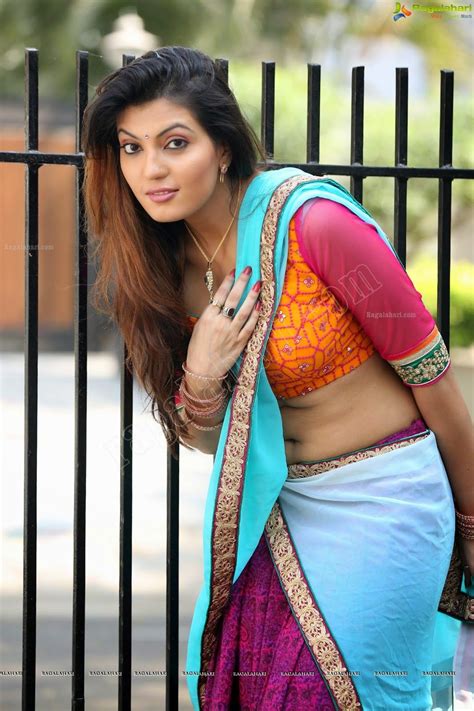 Kavya singh hot cleavage stills in yellow saree. actress largest navel,cleavage,hip,waist photo collections : Sufi Sayyad Saree Navel | Simply ...
