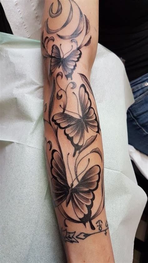 U zraněné tlapky zabraňuje vniknutí nečistot. Pin on Tattoos