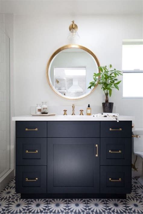 Small bathrooms, of necessity, usually have small navy bathroom vanity. 270af173482e562799d80f30e44abc25.jpg (492×738) | Round ...