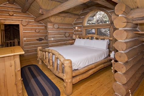 Deluxe Log Cabin home private hot tub, fireplace, garage ...