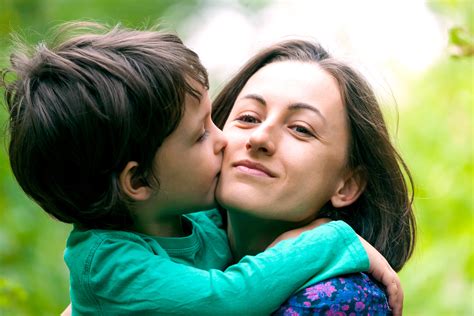 Mutter und sohn mussten sich da ein bett teilen und so kam es im laufe der geschichte dazu, dass die mutter von ihrem sohn ordentlich gevögelt wurde. Die Mutter Sohn Beziehung » Mütter & Söhne im Fokus » NETPAPA