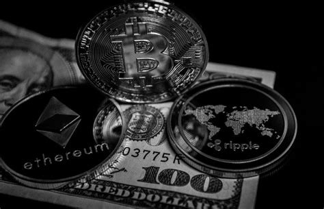 Certain financial transactions are private but not anonymous; Top Reasons to Gamble with Bitcoin | SlotsAdviser.com