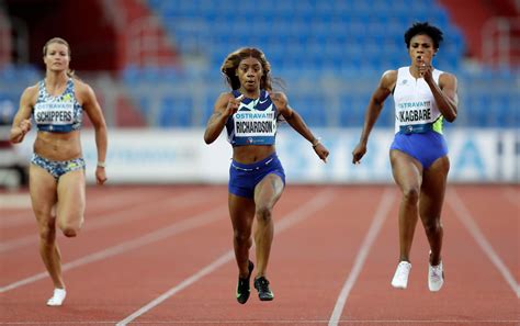 Later, she completed her education from carter high. Dafne Schippers bij rentree ver achter sprintsensatie Sha ...