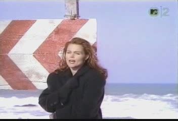 25,144 views, added to favorites 652 times. Belinda Carlisle - Circle in the sand - Blogodisea