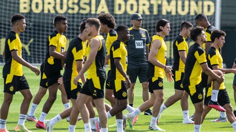 Dortmund, commonly known as borussia dortmund boˈʁʊsi̯aː ˈdɔɐ̯tmʊnt, bvb, or simply dortmund, is a german professional sports club based in dortmund. Borussia Dortmund: Drei Spieler könnten den BVB im Sommer ...