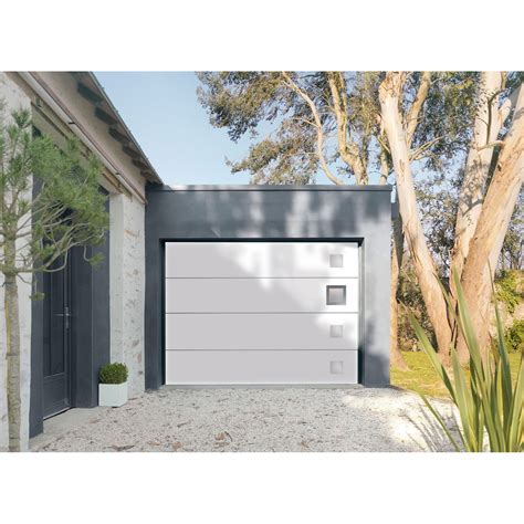 Une porte sectionnelle blanche polygrain avec rainures horizontales au pas de 250 mm. Porte de garage sectionnelle motorisée artens - Automobile ...