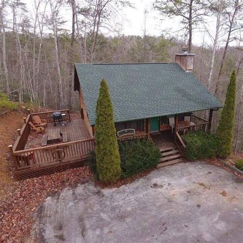 Cabins usa gatlinburg offers premium log cabins in the smoky mountains for any type group, occasion, and experience. Best little cabin around! Has Parking and Central Heating ...