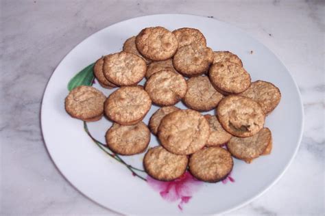 Avocats, fruits frais, noix grillées et fromage de toute sorte sont les bienvenus pour donner du goût et de la texture à vos laitues favorites. Zeste De Noix / Cookies Au Chocolat Zeste D Orange Et Noix ...