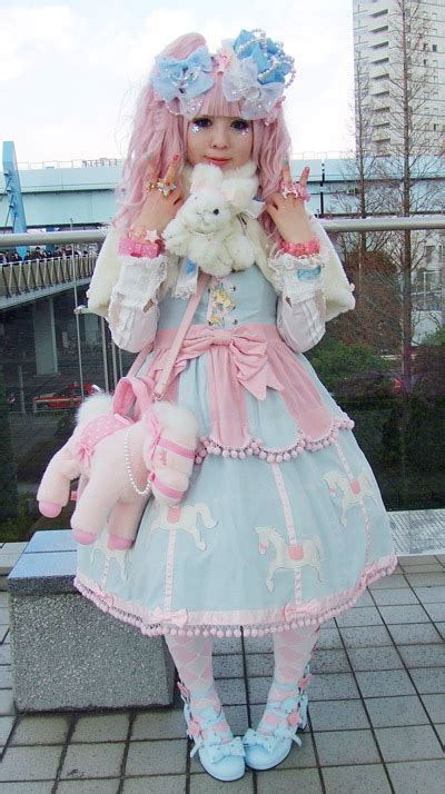Loli comes from lolita, its synonym in japanese is biyoujo (美幼女) and it refers to little cute. The Life & Drama of a College Diva: Cutest Sweet Lolita ...