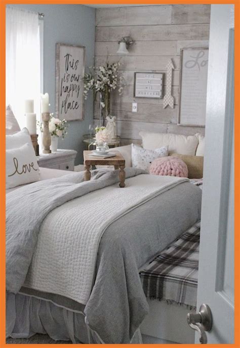 Creating a great shabby chic bedroom can help a lot because it makes it easy to bring in front a romantic, yet visually appealing bedroom. Soft Bedroom Decorating Ideas | 11 Best Modern Bedroom ...
