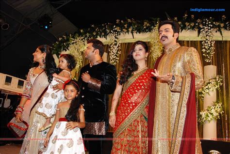 Poornima este căsătorit cu actorul malayalam indrajith sukumaran. Indrajith Poornima at Prithviraj's wedding reception ...