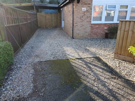 We installed the driveway in a traditional 45 degree herringbone pattern using bracken marshalls paving blocks with a tram line border in charcoal. Herringbone Block Paving Driveway in Milton Keynes ...