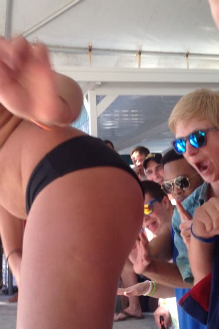 Discover recipes, home ideas, style inspiration and other ideas to try. My buddy's face during a booty shaking contest in PCB : funny