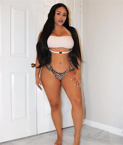 She is also known for being immensely popular on social media platforms Fiorella Zelaya : latinas